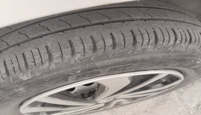 2017 Hyundai XCENT PRIME T CRDI, Diesel, Manual, 80,714 km, tyre