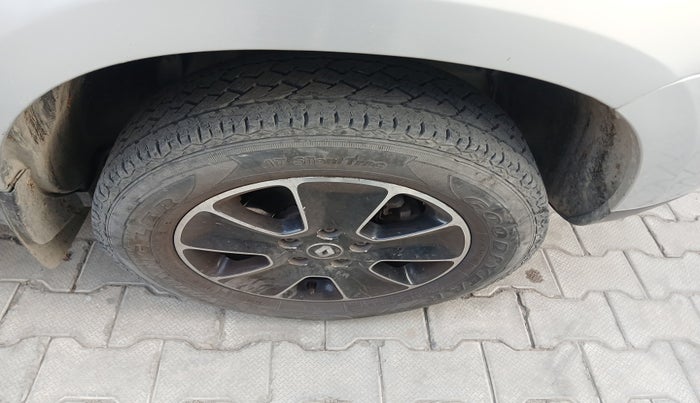 2017 Renault Duster 85 PS RXZ DIESEL, Diesel, Manual, 99,573 km, tyre