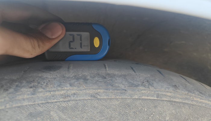 2012 Nissan Sunny XV DIESEL, Diesel, Manual, 1,46,607 km, tyre