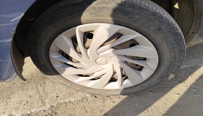 2022 Maruti Ertiga VXI CNG, Petrol, Manual, 1,08,883 km, tyre