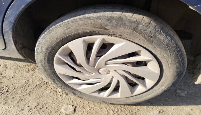 2022 Maruti Ertiga VXI CNG, Petrol, Manual, 1,08,883 km, tyre