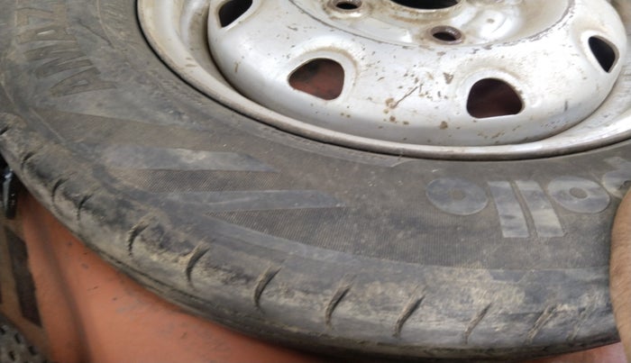 2011 Maruti Eeco 5 STR WITH A/C+HTR, Petrol, Manual, 1,17,521 km, tyre