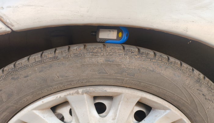 2012 Honda Brio EX MT, Petrol, Manual, 1,05,901 km, tyre