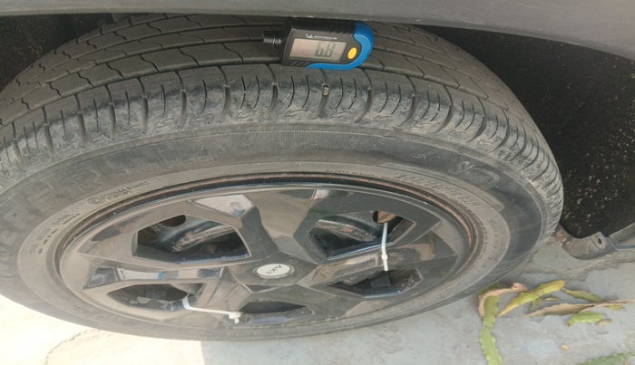 2020 Maruti Vitara Brezza VXI, Petrol, Manual, 72,415 km, tyre