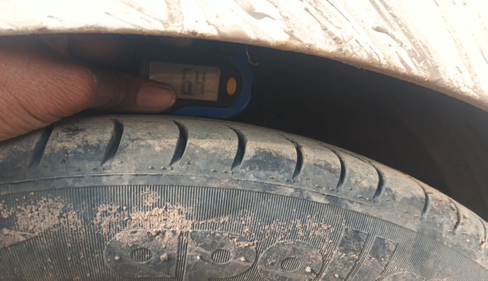 2013 Hyundai Eon MAGNA +, Petrol, Manual, 92,634 km, tyre