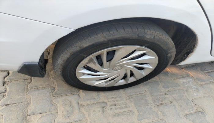 2017 Maruti Ciaz VDI (O) SHVS, Diesel, Manual, 1,00,293 km, tyre