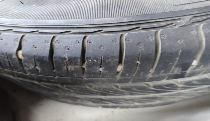 2016 Maruti Ciaz VDI+ SHVS, Diesel, Manual, 64,807 km, tyre