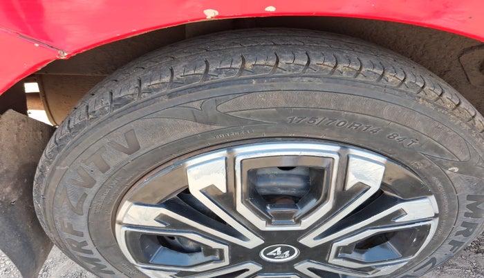 2012 Chevrolet Sail UVA 1.3 LS ABS, Diesel, Manual, 1,17,198 km, tyre