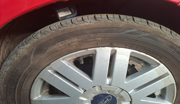 2011 Ford Figo TITANIUM 1.4 DIESEL, Diesel, Manual, 75,129 km, tyre