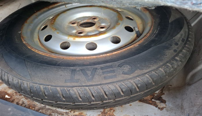 2011 Maruti Swift Dzire LDI, Diesel, Manual, 48,022 km, tyre