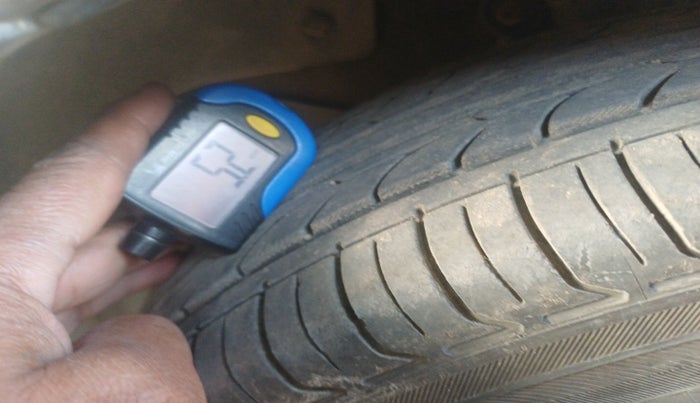 2012 Honda Brio S(O) MT, Petrol, Manual, 1,26,508 km, tyre