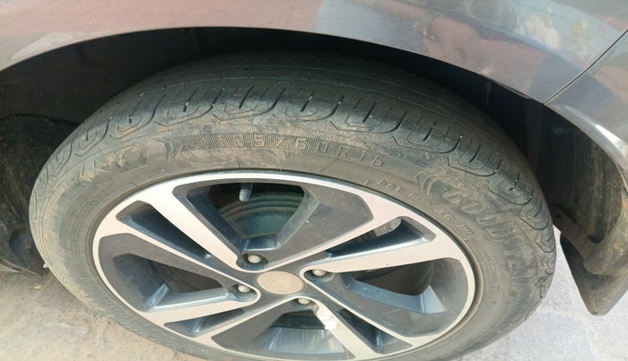 2022 Tata ALTROZ XZ PLUS PETROL, Petrol, Manual, 44,658 km, tyre