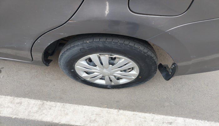 2017 Datsun Go Plus T, Petrol, Manual, 72,478 km, tyre