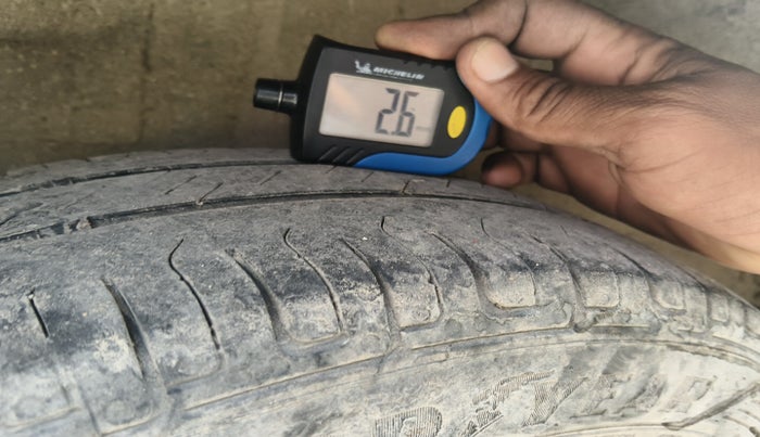 2017 Maruti Wagon R 1.0 VXI, Petrol, Manual, 96,855 km, tyre