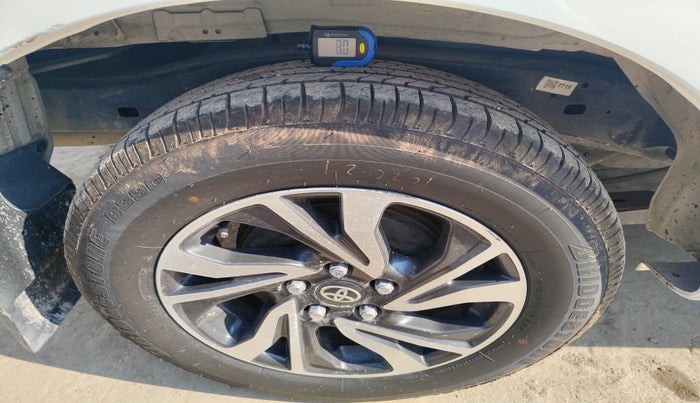 2021 Toyota Innova Crysta 2.4 G 8 STR, Diesel, Manual, 84,104 km, tyre