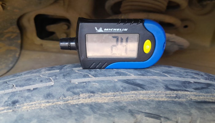 2015 Hyundai Xcent BASE 1.2, Petrol, Manual, 73,787 km, tyre