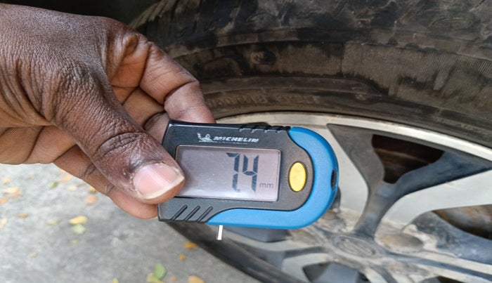 2014 Nissan Terrano XV D THP 110 PS, Diesel, Manual, 1,42,964 km, tyre