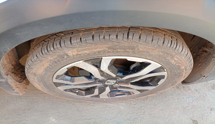 2020 Honda WR-V 1.2L I-VTEC SV MT, Petrol, Manual, 65,944 km, tyre