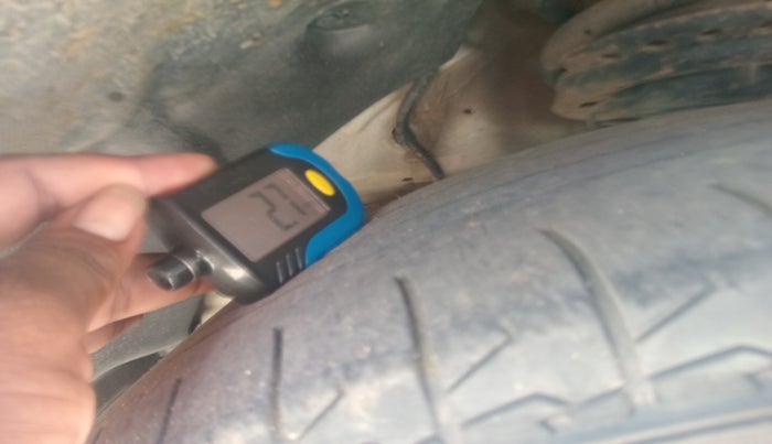 2019 Mahindra XUV300 W8 (O) 1.5 DIESEL, Diesel, Manual, 1,28,150 km, tyre