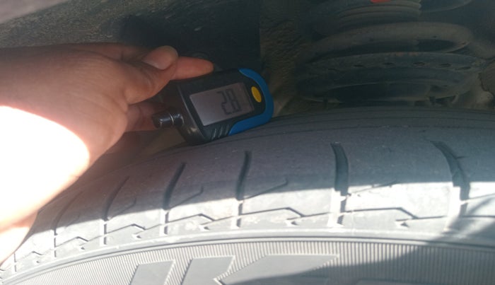 2019 Mahindra XUV300 W8 (O) 1.5 DIESEL, Diesel, Manual, 1,28,150 km, tyre