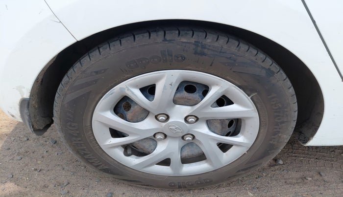 2019 Hyundai Grand i10 MAGNA 1.2 KAPPA VTVT, Petrol, Manual, 1,22,086 km, tyre