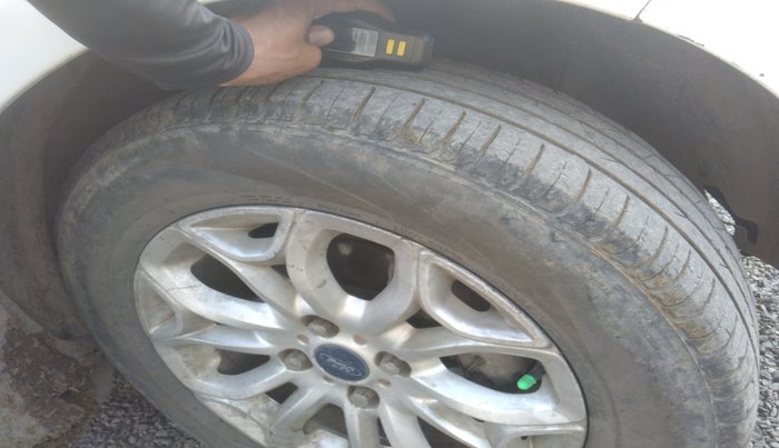 2014 Ford Ecosport TITANIUM 1.5L DIESEL, Diesel, Manual, 1,93,352 km, tyre