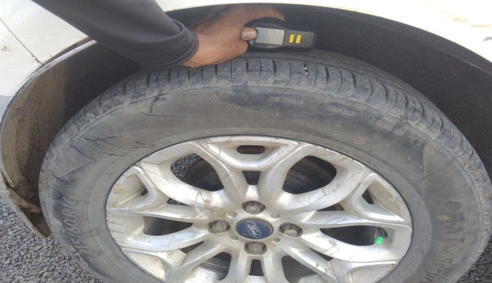 2014 Ford Ecosport TITANIUM 1.5L DIESEL, Diesel, Manual, 1,93,352 km, tyre