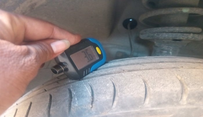 2012 Maruti Wagon R 1.0 LXI, Petrol, Manual, 66,137 km, tyre