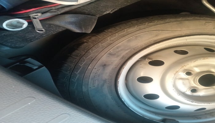 2012 Maruti Wagon R 1.0 LXI, Petrol, Manual, 66,137 km, tyre