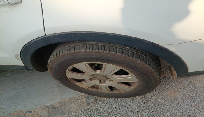 2014 Audi Q3 2.0 TDI QUATTRO, Diesel, Automatic, 1,62,098 km, tyre