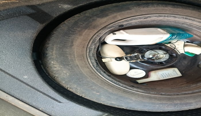 2014 Audi Q3 2.0 TDI QUATTRO, Diesel, Automatic, 1,62,098 km, tyre