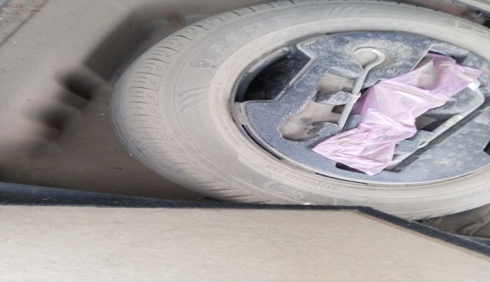 2017 Maruti Vitara Brezza ZDI, Diesel, Manual, 1,10,841 km, tyre