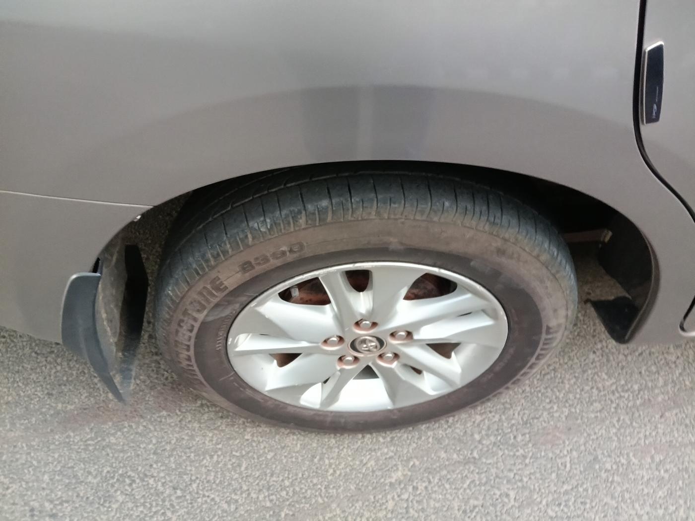 2019 Toyota Innova Crysta 2.4 VX 7 STR, Diesel, Manual, 1,61,432 km, tyre