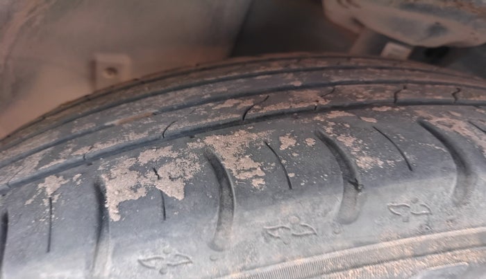 2023 Skoda KUSHAQ AMBITION 1.0L TSI MT, Petrol, Manual, 29,994 km, tyre