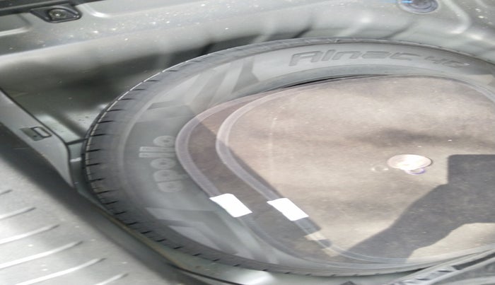 2023 Hyundai VENUE S 1.2, Petrol, Manual, 19,539 km, tyre