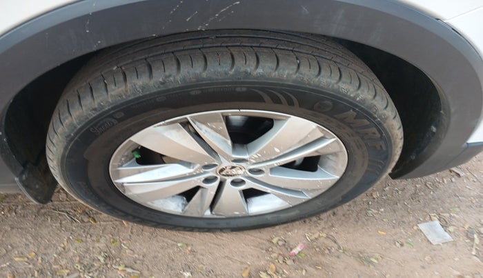 2023 Skoda KUSHAQ AMBITION 1.0L TSI MT, Petrol, Manual, 16,027 km, tyre