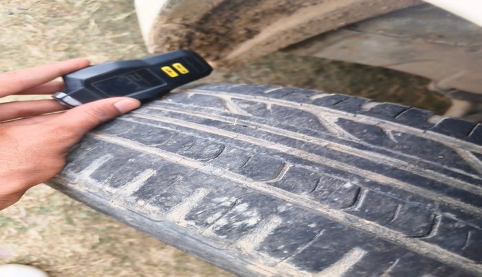 2012 Honda Brio S MT, Petrol, Manual, 60,413 km, tyre