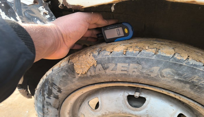 2012 Maruti Wagon R 1.0 LXI, Petrol, Manual, 1,12,296 km, tyre