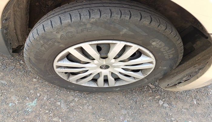 2010 Maruti Swift VXI, Petrol, Manual, 81,136 km, tyre