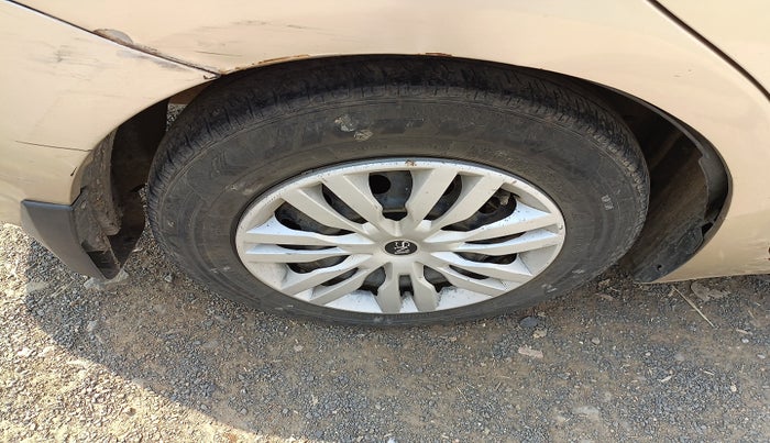 2010 Maruti Swift VXI, Petrol, Manual, 81,136 km, tyre