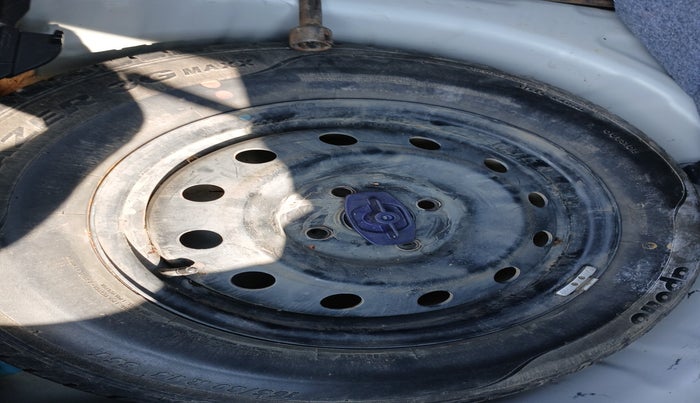 2018 Maruti Swift VXI, Petrol, Manual, 61,674 km, tyre