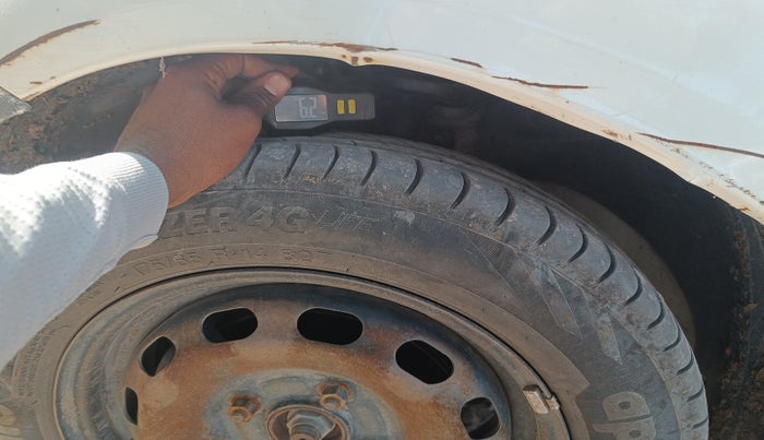 2011 Ford Figo ZXI 1.4 DIESEL, Diesel, Manual, 1,18,801 km, tyre