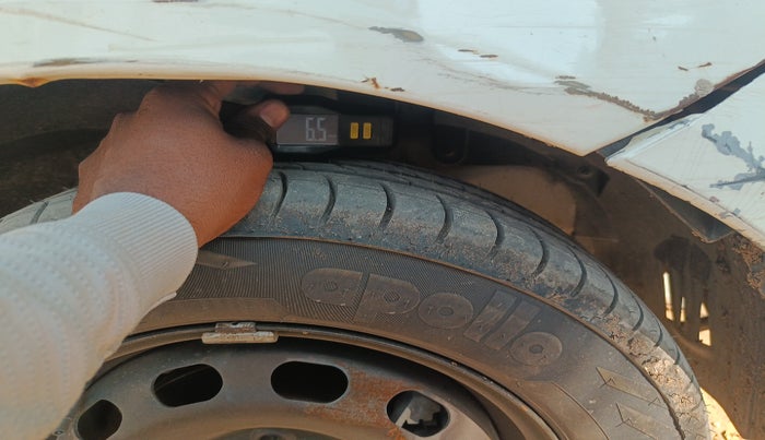 2011 Ford Figo ZXI 1.4 DIESEL, Diesel, Manual, 1,18,801 km, tyre