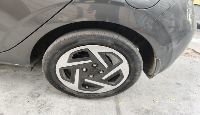 2023 Hyundai GRAND I10 NIOS SPORTZ AMT 1.2 KAPPA VTVT, Petrol, Automatic, 22,604 km, tyre