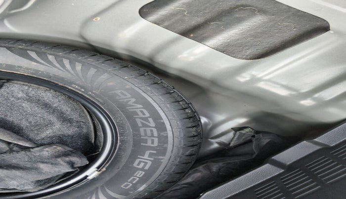 2023 Hyundai GRAND I10 NIOS SPORTZ AMT 1.2 KAPPA VTVT, Petrol, Automatic, 22,604 km, tyre