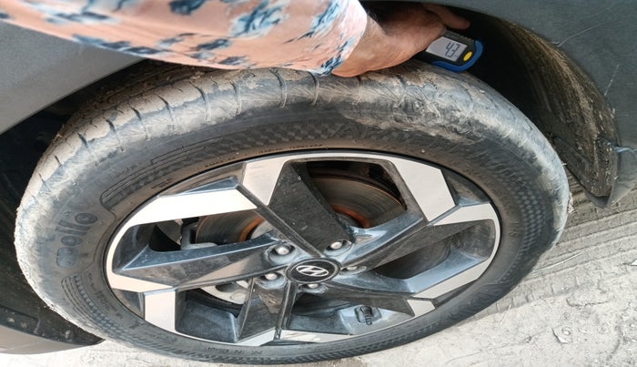 2021 Hyundai ALCAZAR PLATINUM(O) 6STR 1.5 AT, Diesel, Automatic, 32,215 km, tyre