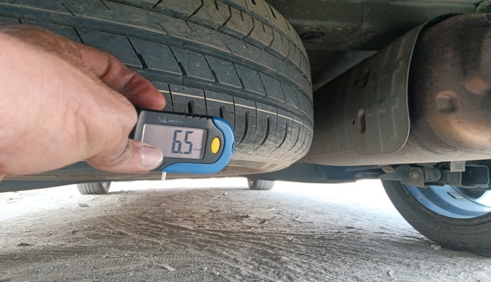 2021 Hyundai ALCAZAR PLATINUM(O) 6STR 1.5 AT, Diesel, Automatic, 32,215 km, tyre