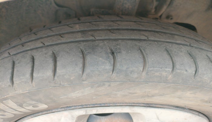 2018 Tata Tiago XT PETROL, Petrol, Manual, 1,73,183 km, tyre