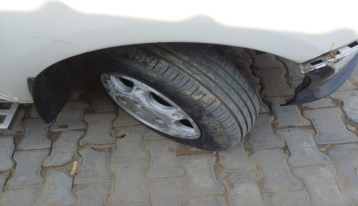 2014 Mahindra Xylo D2 BS-III, Diesel, Manual, 74,493 km, tyre