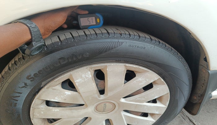 2012 Volkswagen Polo COMFORTLINE 1.2L, Diesel, Manual, 78,213 km, tyre